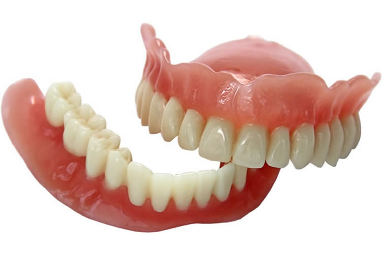 denture at dr moin holy dental care south mumbai